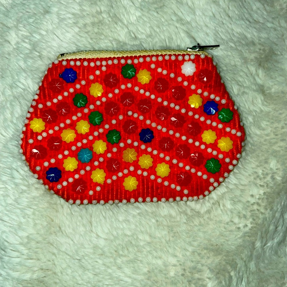 Vintage 70’s beaded change purse